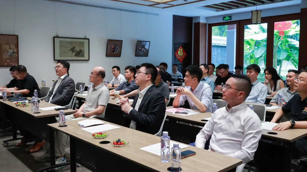 世纪英才出席香港优才及专才协会广州中心启动仪式，深化粤港人才融合布局 (2).jpg