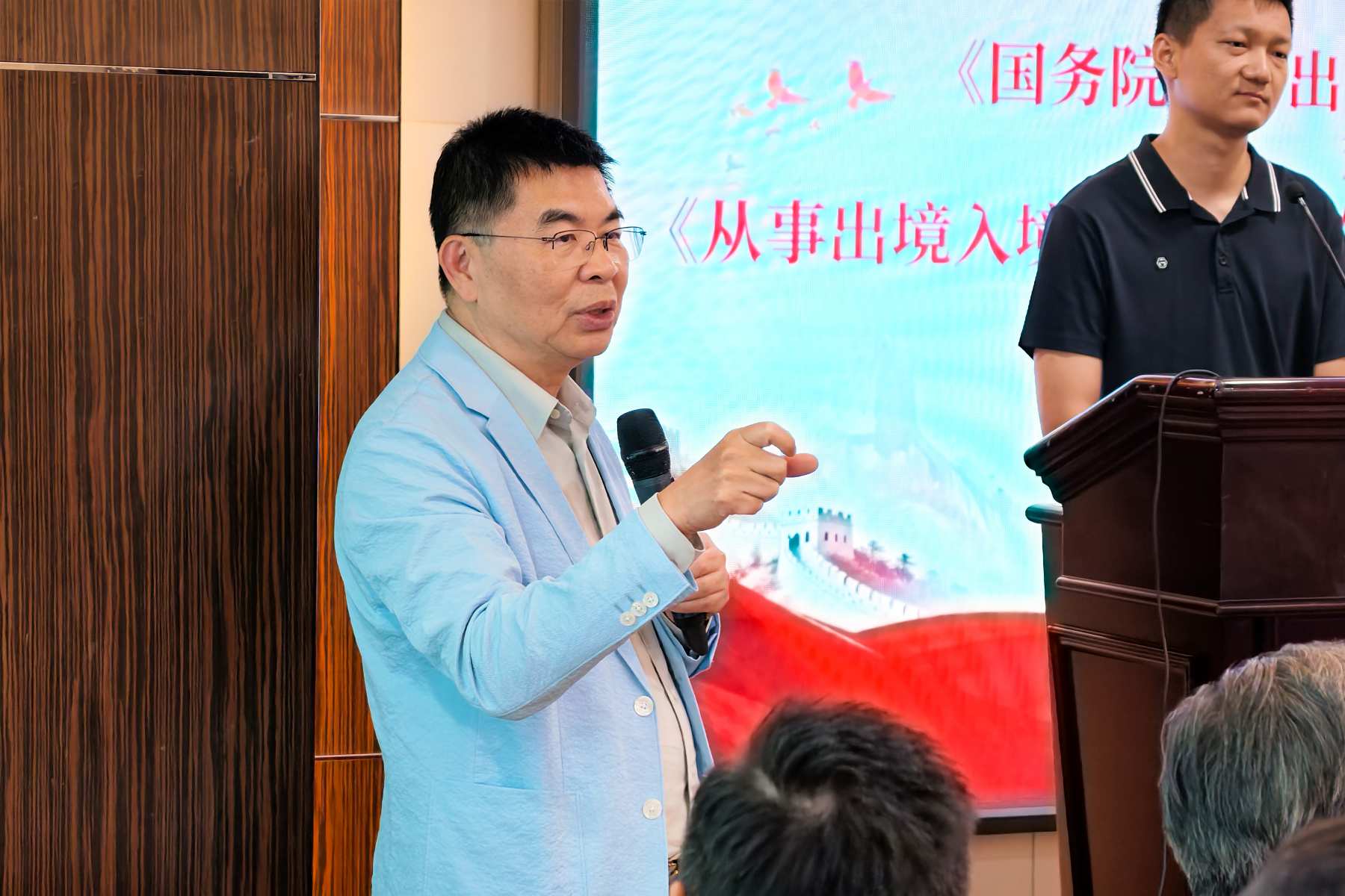谢炎武(广东省因私出入境移民协会 会长).jpg